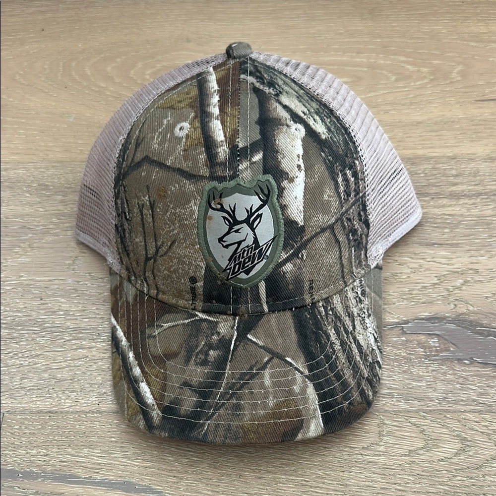 Realtree Edge Snapback Mesh Back Trucker Hat Camo